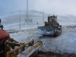راه ارتباطی ۴۰ روستای هشترود براثر کولاک و برف مسدود است