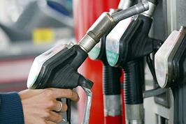 ایران روزانه ۱۲۰ میلیون لیتر بنزین تولید می کند