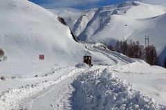  ۳۰ روستای هشترود در محاصره برف