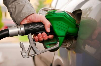 ثبت رکورد مصرف بیش از ۱۴۰ میلیون لیتر بنزین با آغاز سفرهای نوروزی