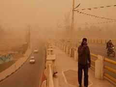طوفان گرد و خاک در ۱۲ استان