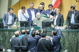 سایه سنگین جناح‌گرایی بر مجلس