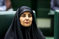 عملکرد فرزانه صادق مثبت است