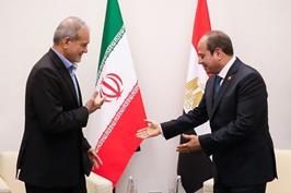 دیدار پزشکیان و عبدالفتاح السیسی در دوحه