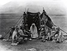 کشف عکس گمشده عروسی در چادر ناصرالدین‌شاه لار ۱۲۶۸