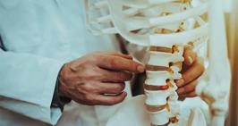 بازسازی نخاع با کلید طلایی دندان و پرده آمنیوتیک