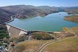 باران‌های سیلابی، سه سد خشکیده جنوب را سرریز کرد