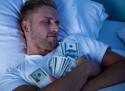 ۵ شغل عجیب/ از خوابیدن تا تماشای رنگ!