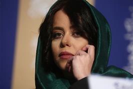 الهام اخوان مجری تلویزیون شد